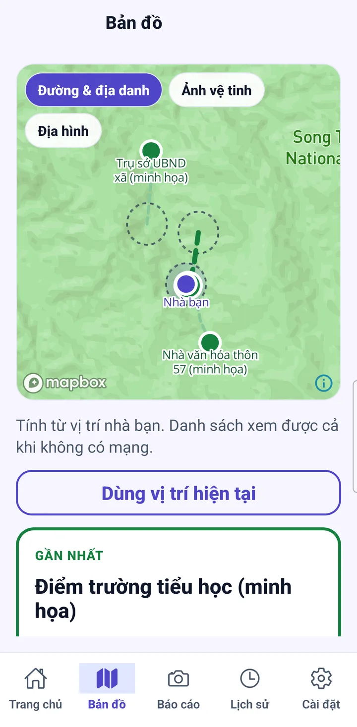 Màn hình Bản đồ của app SkyRescue: vùng nhà, nơi trú ẩn và đường sơ tán